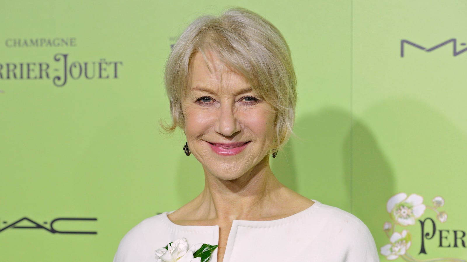 articles/2014/07/29/helen-mirren-trains-like-the-air-force-kendall-jenner-denied-kim-kardashian-at-her-shows/140729-fashion-mirren-cheat_ibhqki