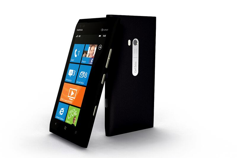 galleries/2012/01/14/champs-of-ces-photos/07-CES-nokia-lumia_crbtlv