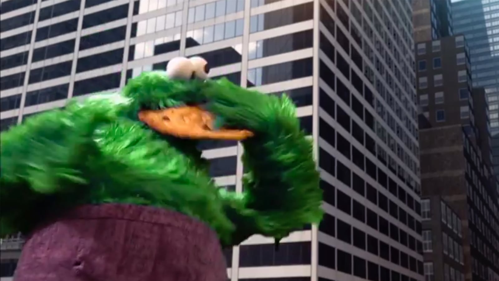 articles/2015/04/27/cookie-monster-hulks-out-in-avengers-parody/150427-viralvid-avengers-tease_jrzsx1