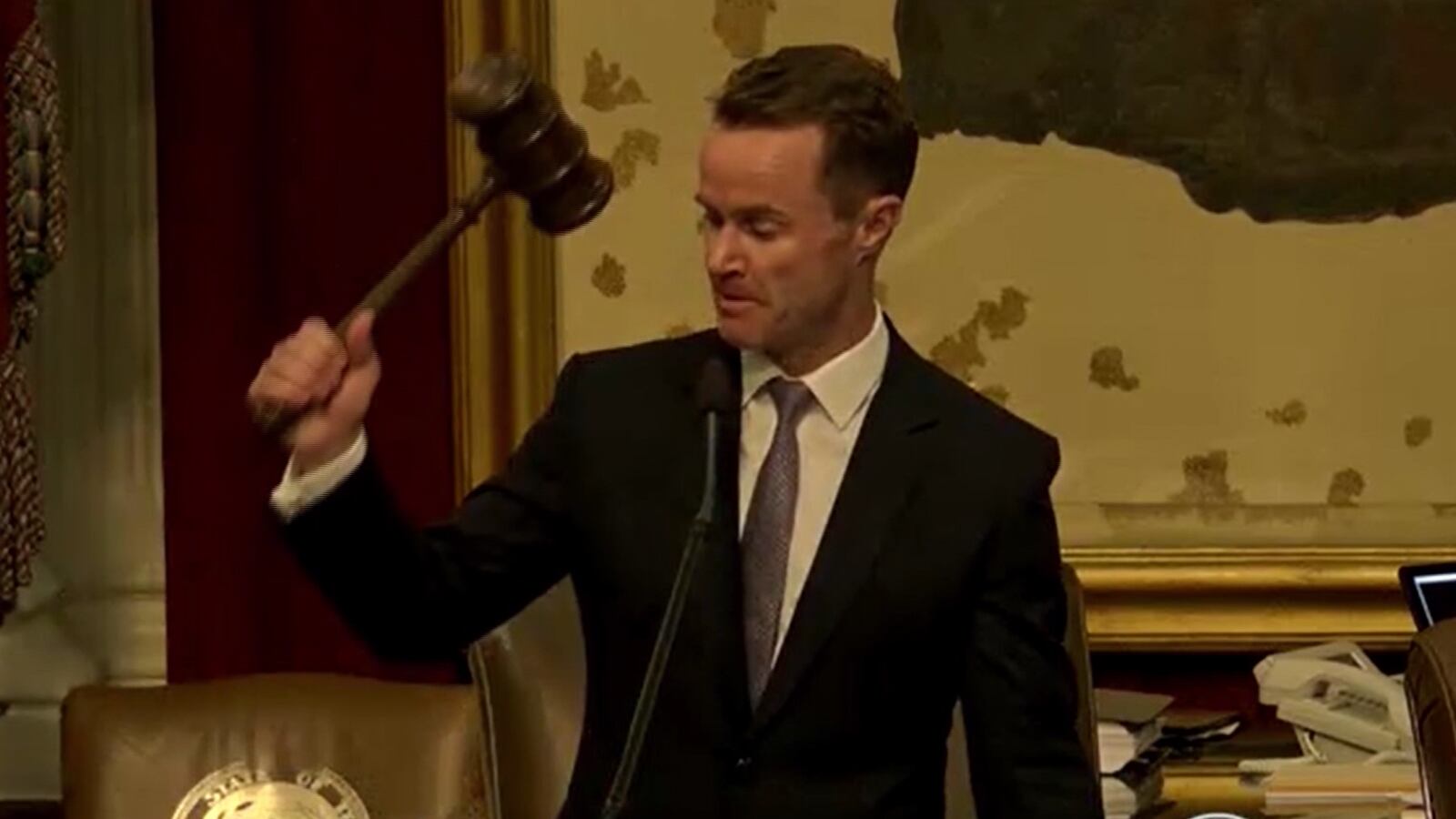 Dade Phelan presiding at the legislative session where he allegedly appeared impaired.