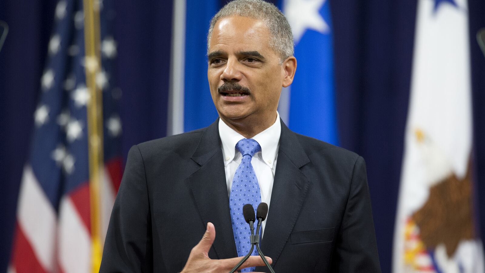 cheats/2013/08/22/eric-holder-to-sue-texas-over-voter-id-law/130815-Klaidman-Eric-Holder-tease_e1qqsm