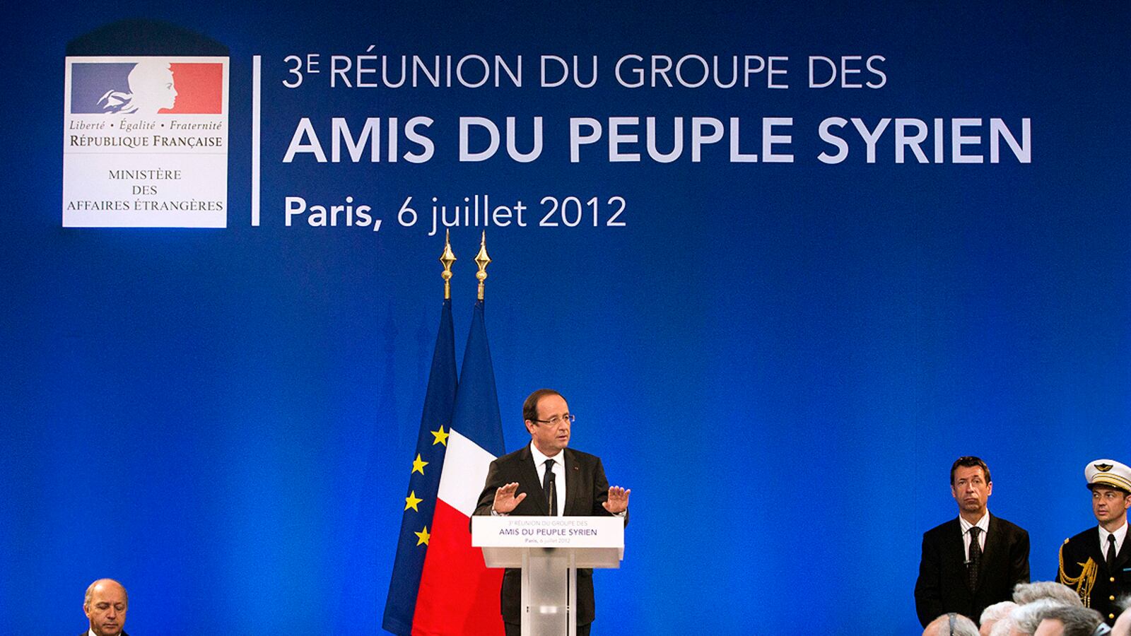 cheats/2012/07/06/friends-of-syria-meet-in-paris/syria-france-hollande-cheat_vuw6ae