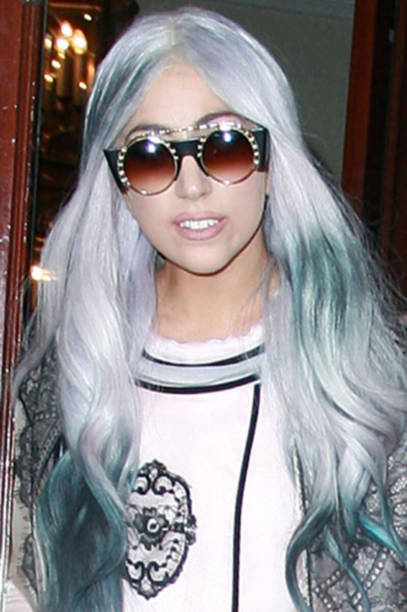 galleries/2012/01/28/kelly-osbourne-kate-moss-other-young-celebrities-who-go-gray-photos/lady-gaga-gray-hair-celebrities_ot7qfo