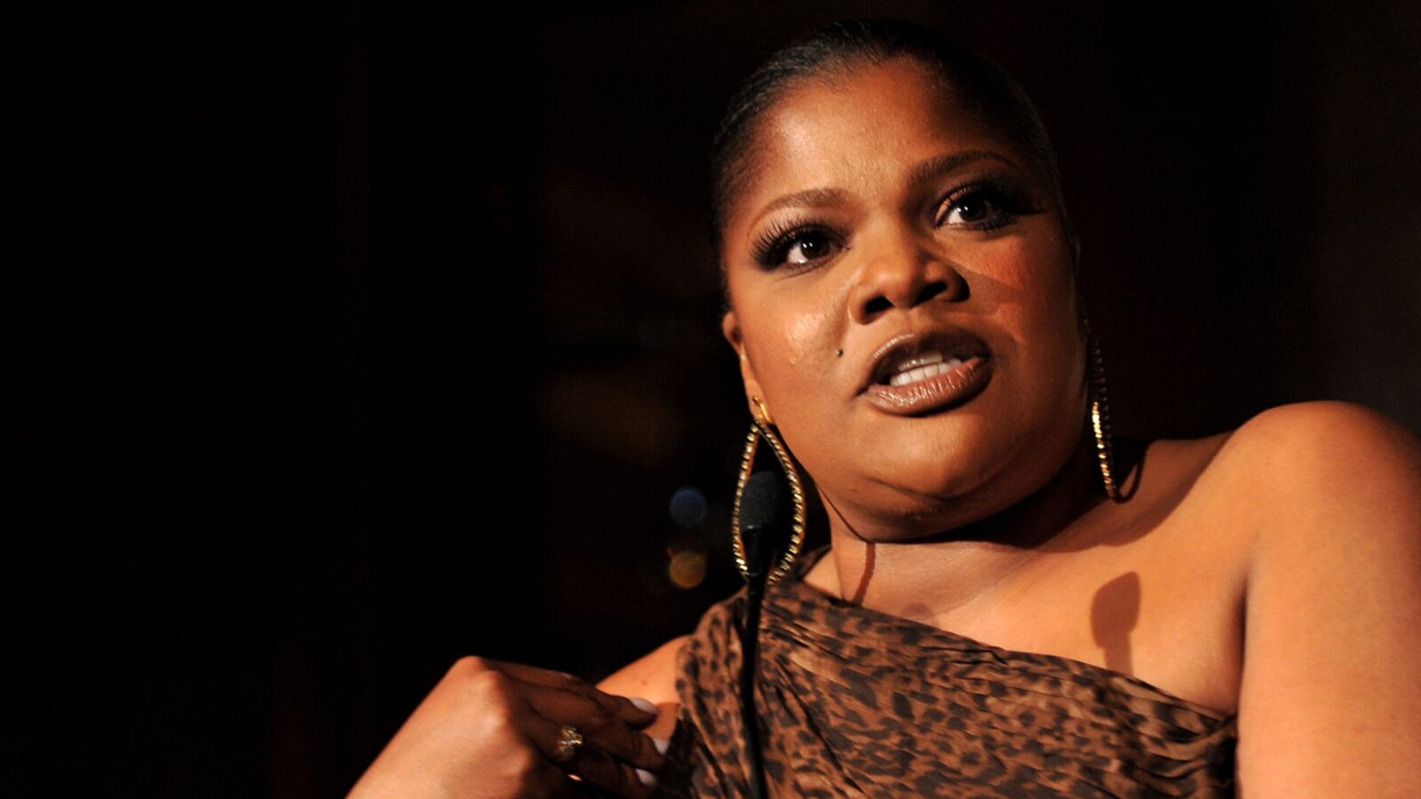 200204-Monique-tease_hl5ifg