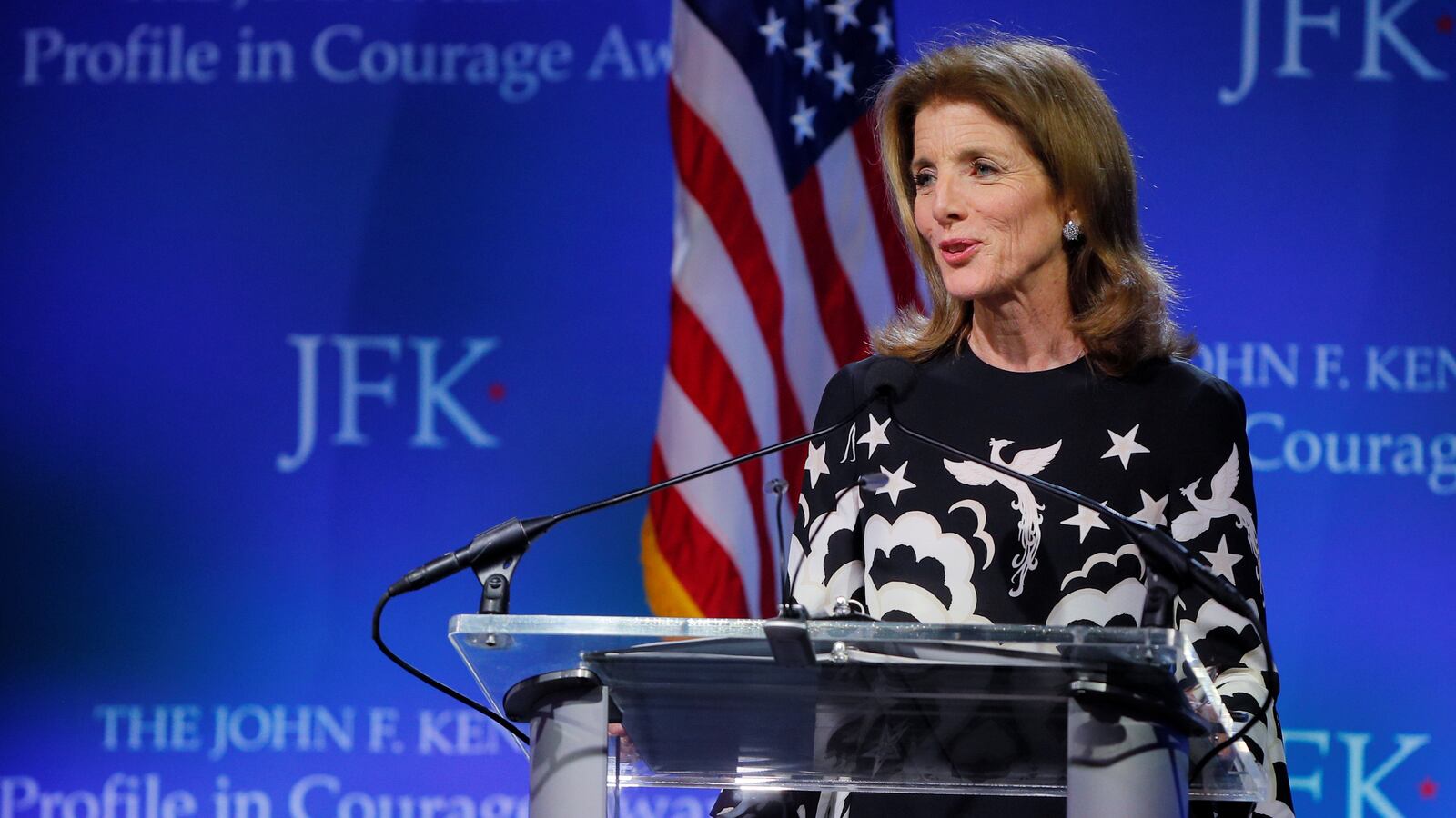 2019-05-20T015826Z_2083279353_RC1AE84A5690_RTRMADP_3_USA-PELOSI_rzqbns