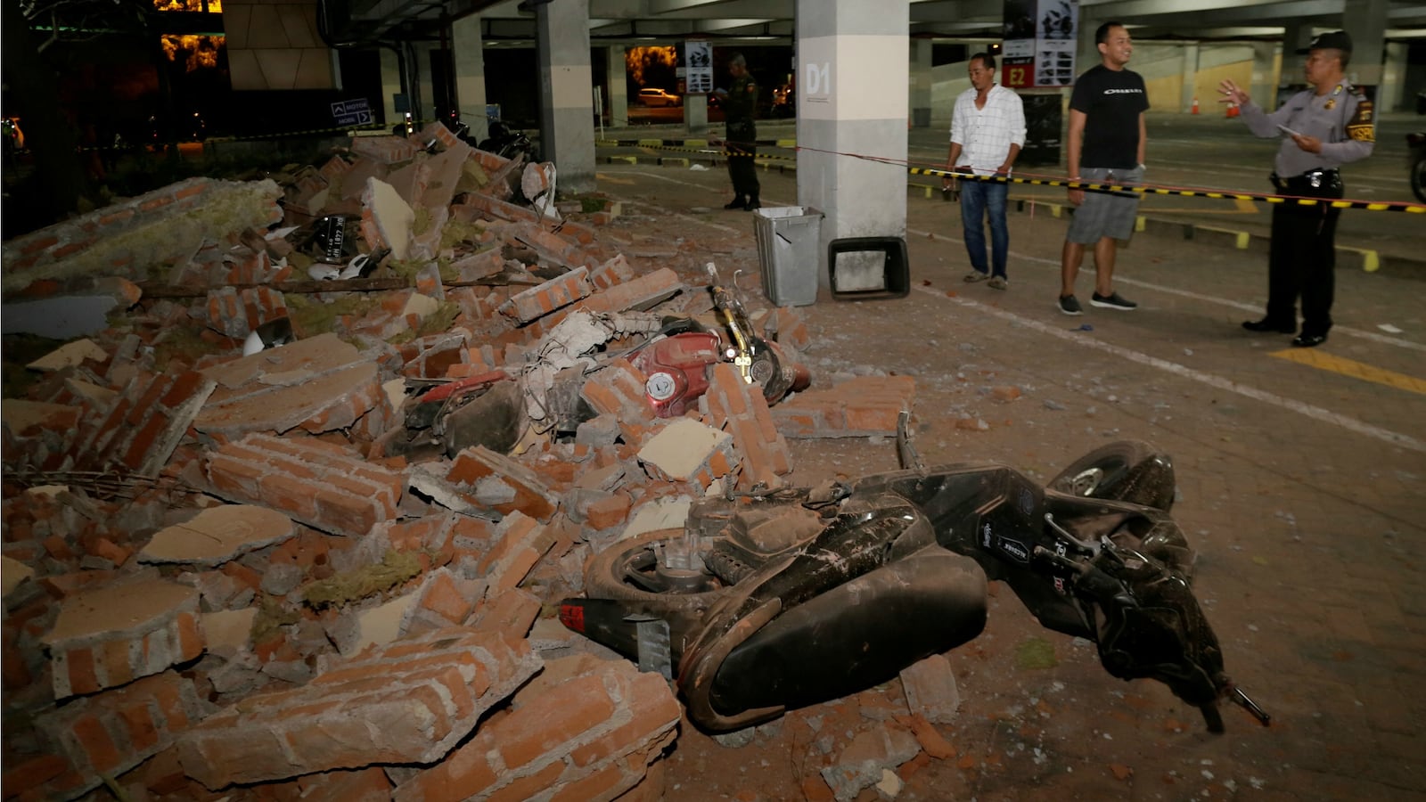 180805-indonesia-quake-dozens-dead-cheat_eayywn