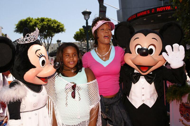 galleries/2015/02/11/whitney-and-bobbi-through-the-years-photos/150211-whitney-bobbi-tty-04_d231bv