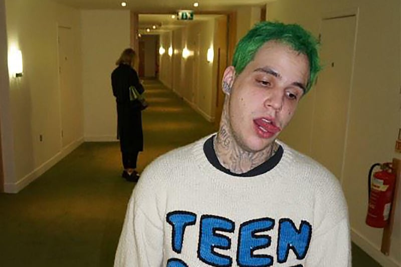 articles/2015/10/18/tommy-hilfiger-s-son-arrested-after-a-crime-of-fashion/151016-teemna-richard-hilfiger-embed_jh6xs0