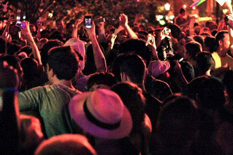 galleries/2011/06/25/new-york-approves-gay-marriage/new-york-gay-marriage-11_cffszo