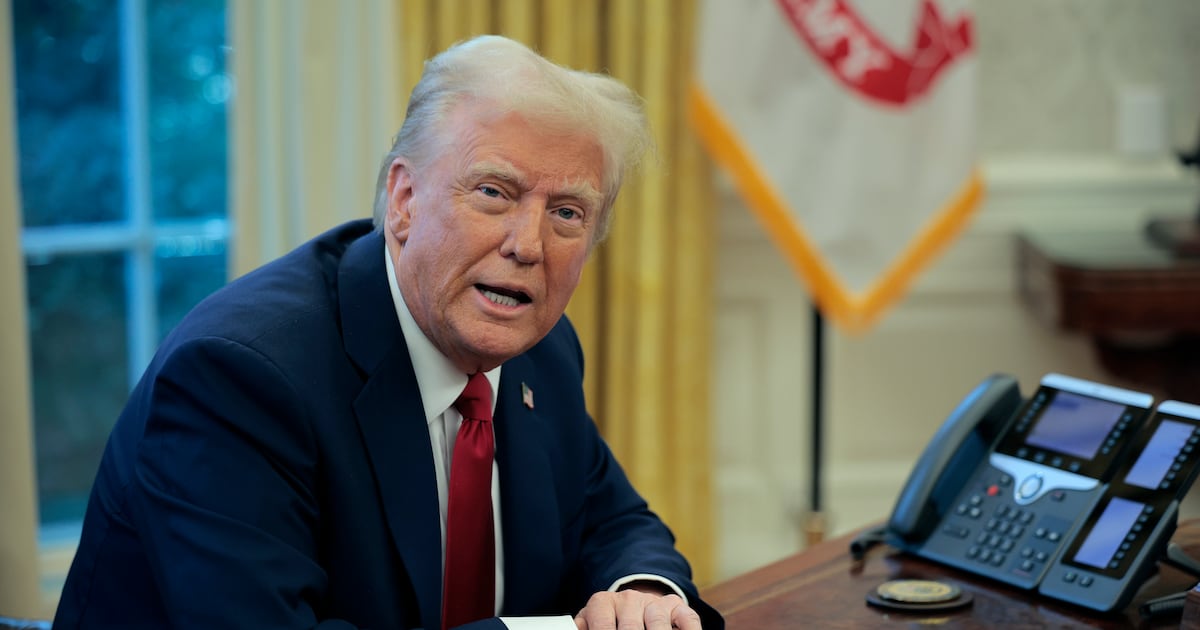 Trump bringt mit neuem Staatsfonds den Kauf von TikTok durch Amerika ins ...