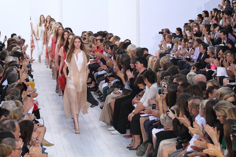 galleries/2011/09/30/paris-fashion-week-spring-summer-2012-photos/paris-fashion-chloe_xxqely