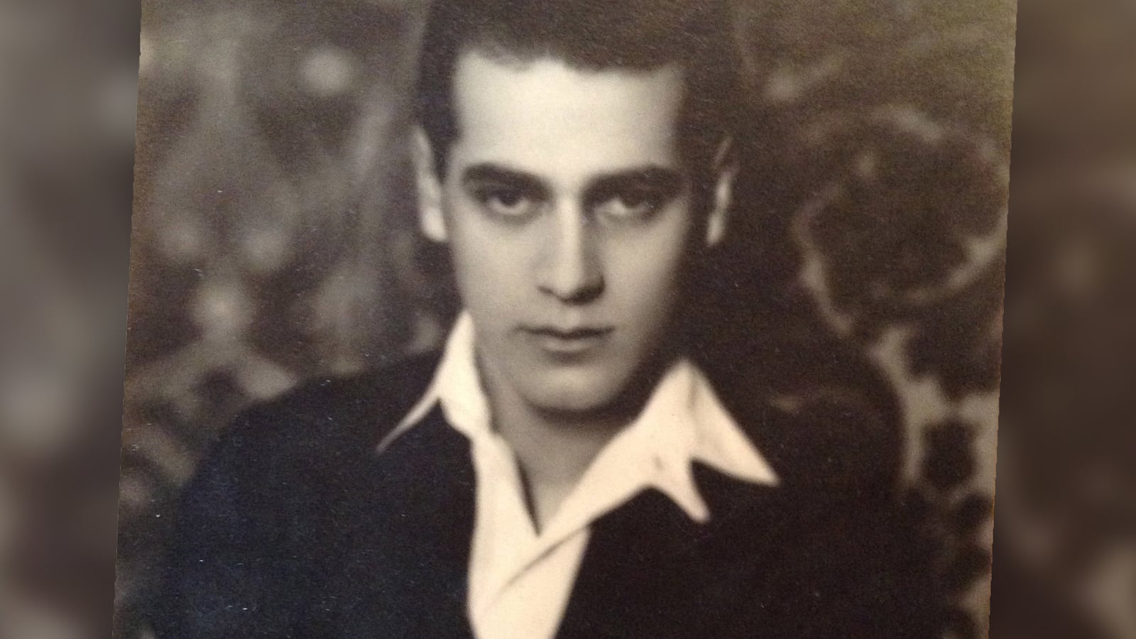 210521-brown-twilight-man-tease_mg0f2h