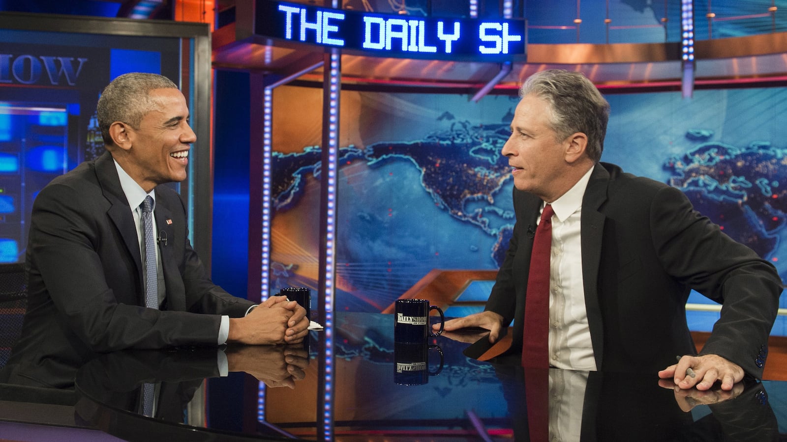 cheats/2015/07/28/jon-stewart-visited-obama-in-secret/150728-obama-stewart-cheat_n1ar0l