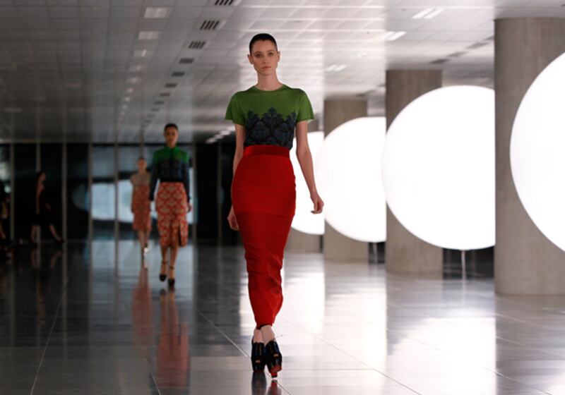 galleries/2011/02/22/london-fashion-week/london-fashion-week---jonathan-saunders_wjvi6b