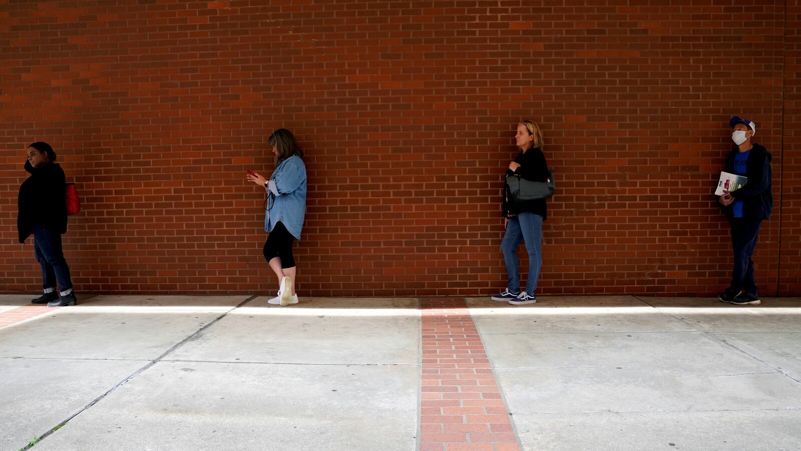 2020-08-03T163009Z_1020311422_RC2G6I9QBDUB_RTRMADP_3_HEALTH-CORONAVIRUS-NEW-YORK-LAWSUIT_aftjya