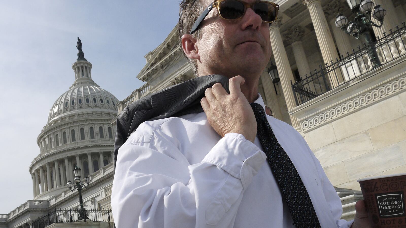 articles/2015/07/28/the-cancer-on-rand-paul-s-campaign/150727-nuzzi-rand-senate-tease_is6zss