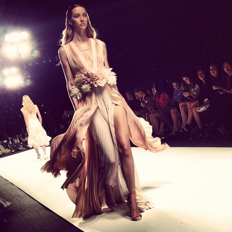 galleries/2012/09/15/fashion-instagrams-tyra-banks-jessica-alba-more-photos/fashion-insta-120914-3_v3jeuy