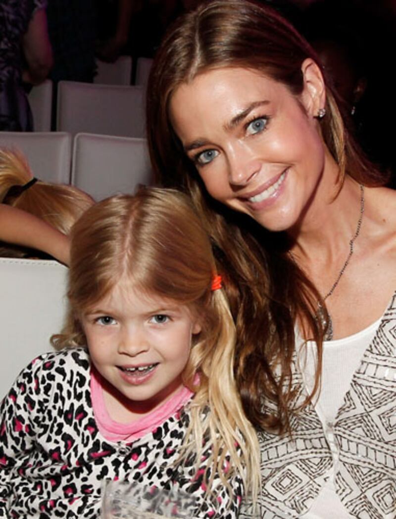 galleries/2011/12/19/most-influential-celebrity-kids-photos/lola-sheen-celebrity-power-babies_ixq2nw