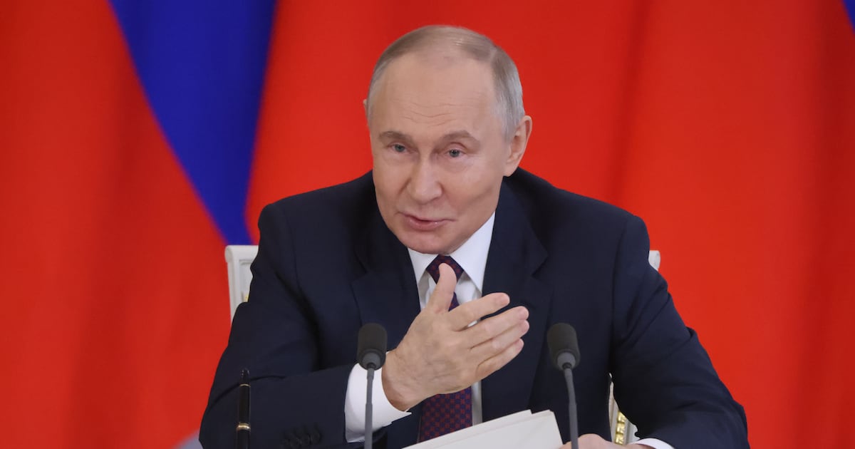Putin Swears Russia's Ready for Peace Talks With Ukraine