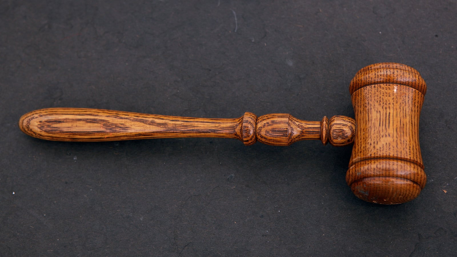 2012-02-13T120000Z_1744014813_GM1E82D140R01_RTRMADP_3_USA-COURTS_lrhwd2