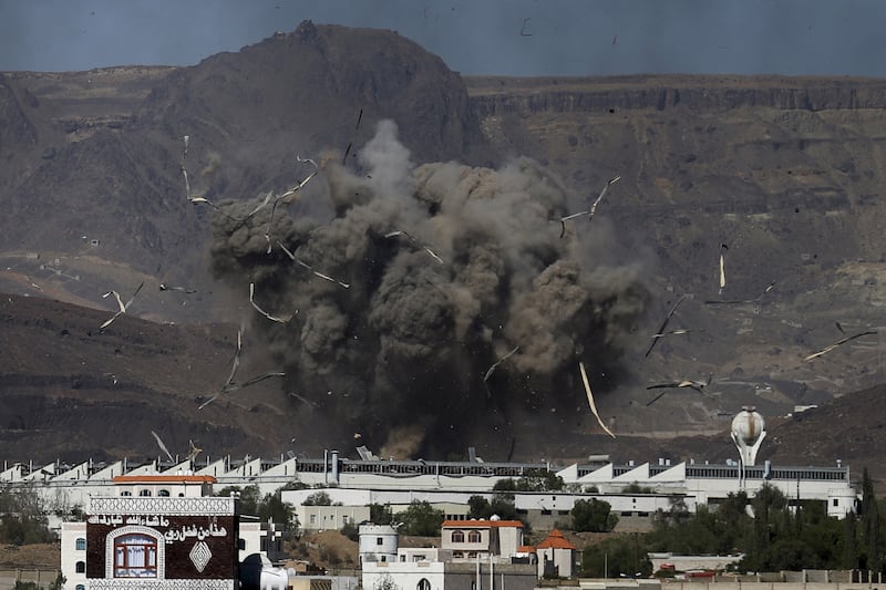 galleries/2015/05/17/grafitti-airstrikes-and-earthquakes-the-week-in-photos/150515-WIP-07_aanulw