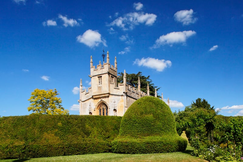 articles/2012/03/29/grave-of-katherine-parr-henry-vii-s-wife-who-survived-to-open-to-visitors/sudeley-castle-royalist-sykes_lxkqlk