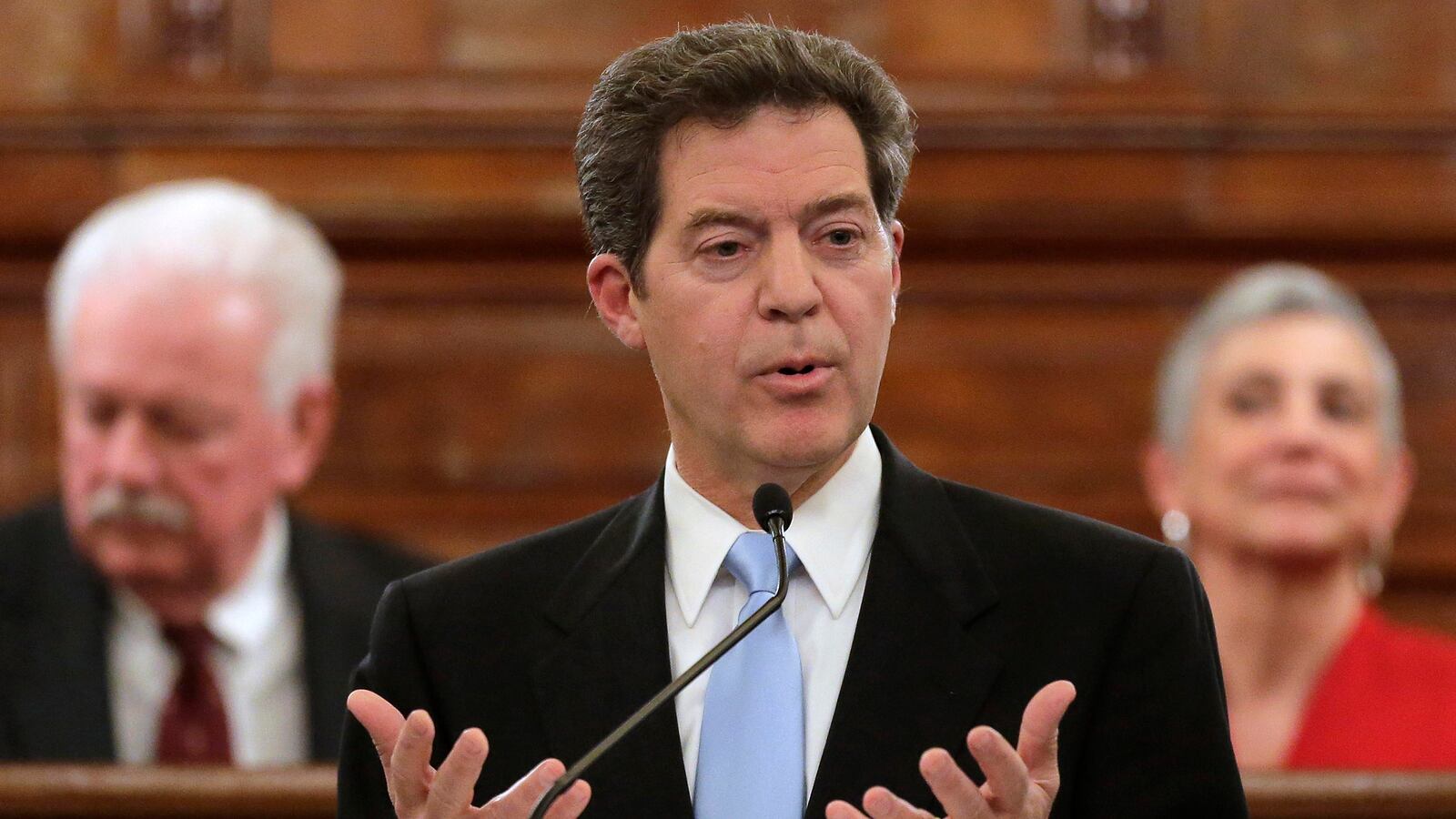 cheats/2013/01/24/kansas-gov-wants-to-end-income-tax/130124-gop-end-income-tax-cheat_i24dnq