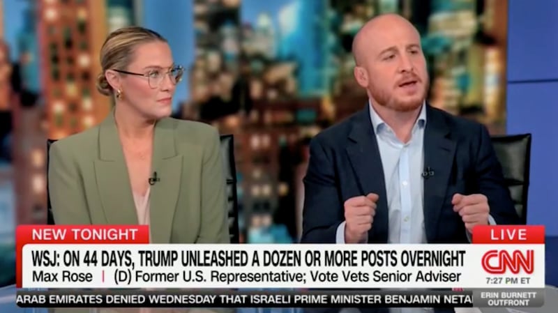 Podcast host SE Cupp and Democrat Max Rose react to Trump’s late-night social media sprees on CNN.