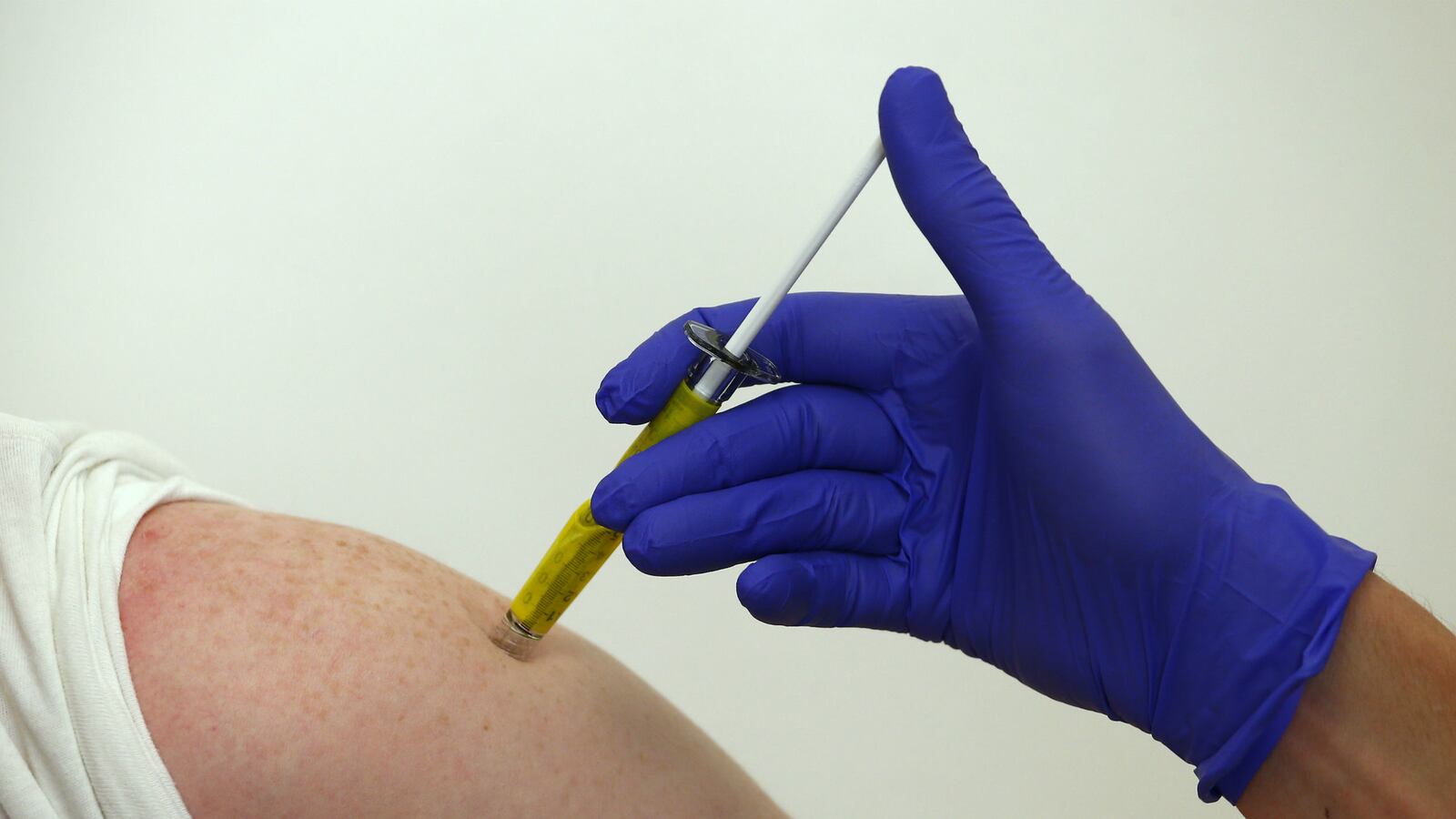 cheats/2015/06/29/ca-lawmakers-pass-mandatory-vaccine-bill/150203-christievaccine-cheat_xikvcx