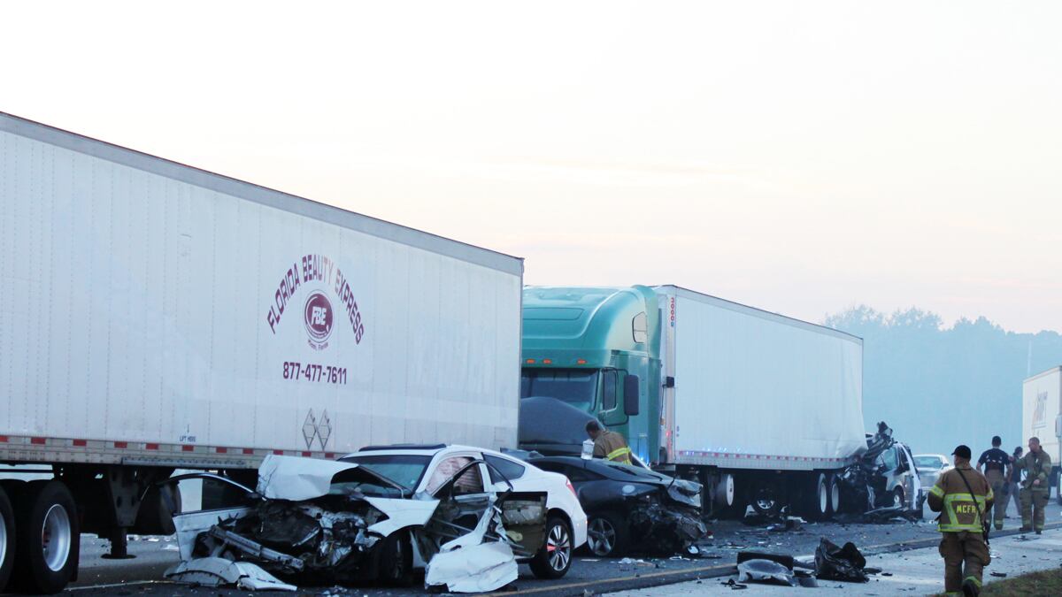 cheats/2012/02/01/florida-crash-death-toll-rises/interstate-florida-crash-cs_jpowxo