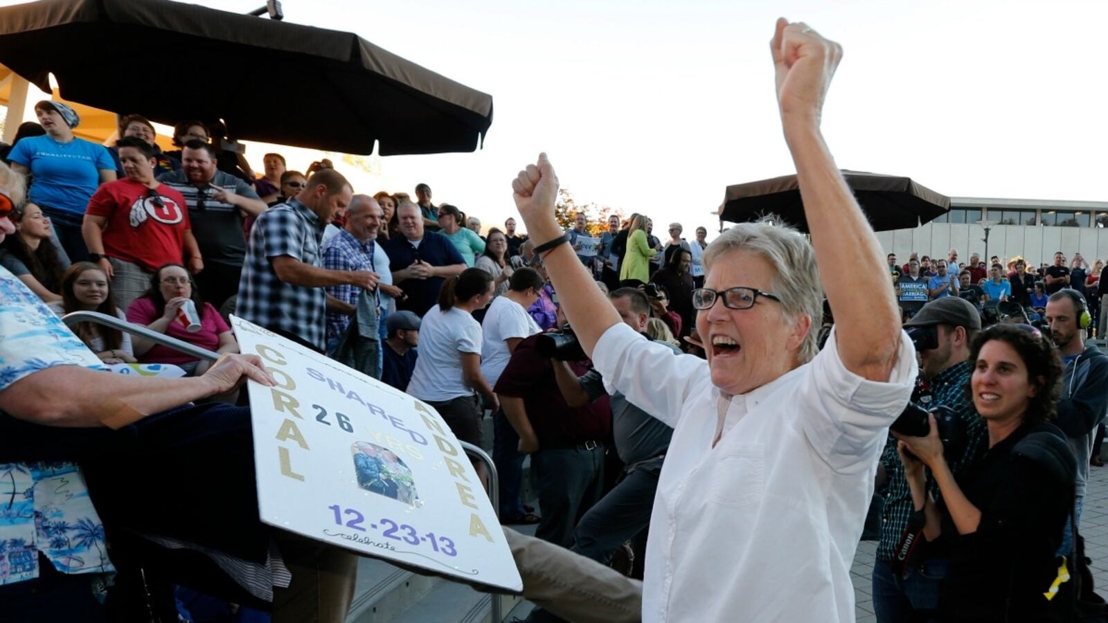 cheats/2014/10/07/same-sex-couples-line-up-to-wed/141007-gay-marriage-cheay_v32l3e