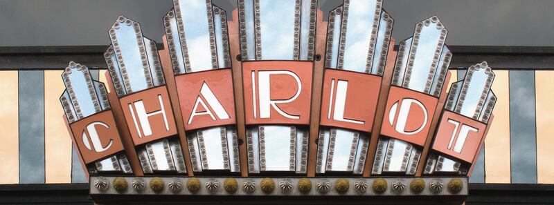 galleries/2015/10/11/paris-has-the-coolest-signs/151002-graphique-de-rue-05_eksjcg