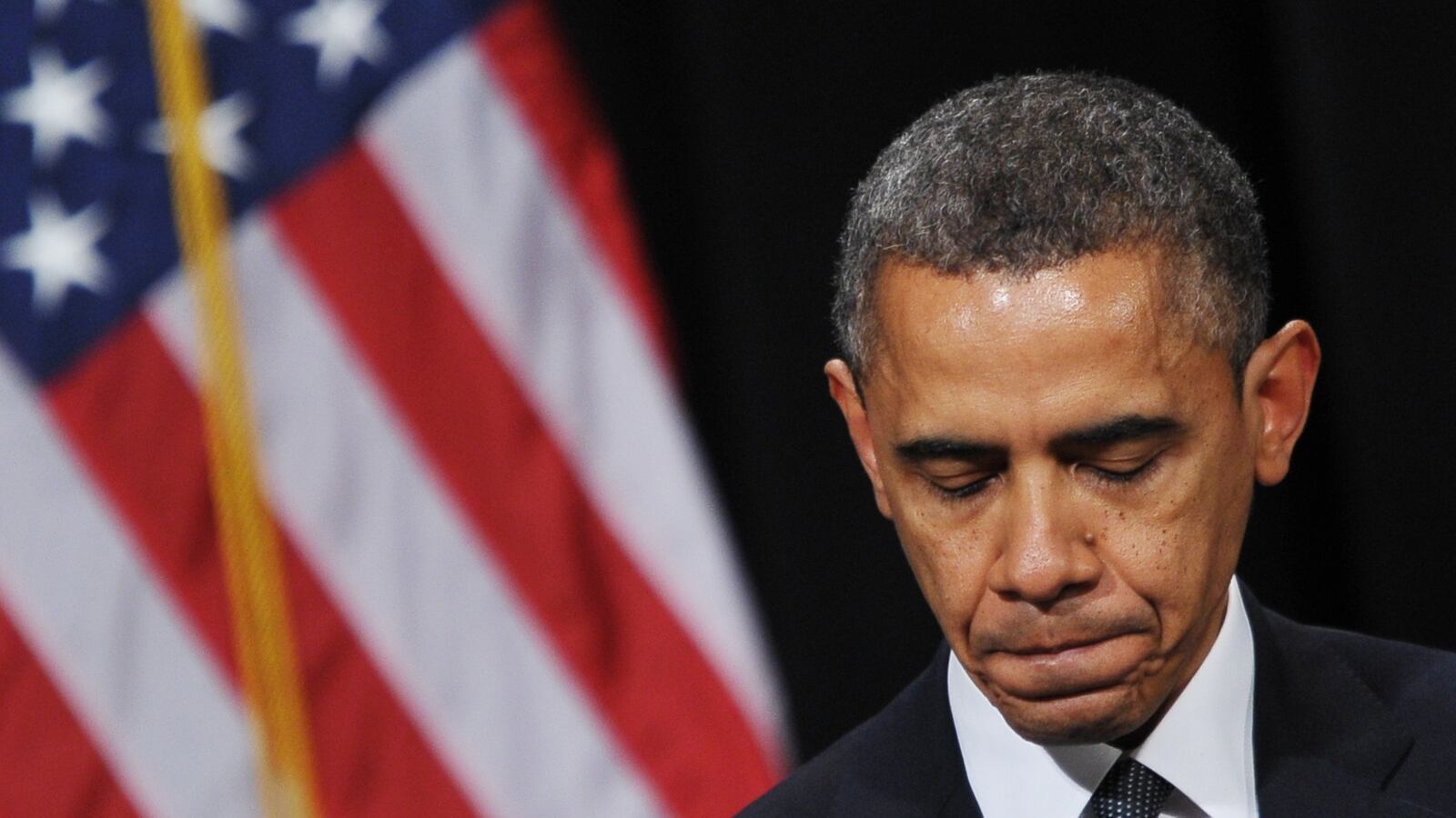 articles/2012/12/17/president-obama-now-is-not-the-time-to-lead/obama-newtown_kmfn1x