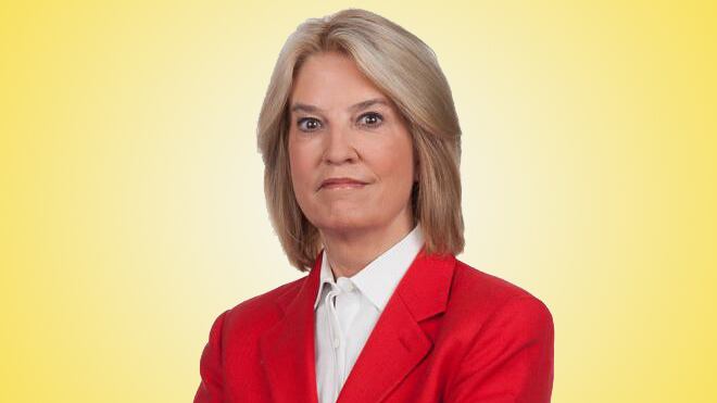 articles/2016/07/08/fox-news-greta-van-susteren-backs-her-boss-roger-ailes-in-gretchen-carlson-lawsuit/160707-grove-Greta-Van-Susteren-tease_lpjuye