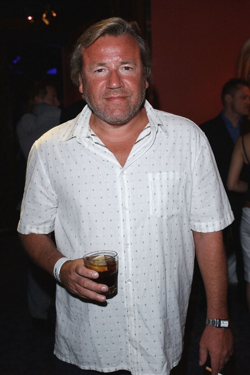 galleries/2011/07/04/celebrity-sunburns-kim-kardashian-simon-cowell-and-more/winstone-worst-celebrity-sunburns_qkmvgq