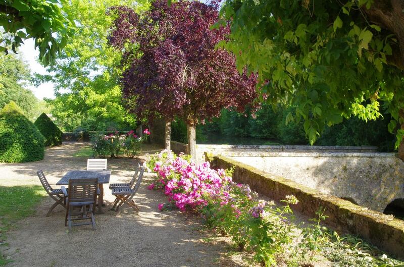 190816-MCNEARNEY-OMG-I-WANT-TO-RENT-THIS-HOUSE-France08_wcq0v8