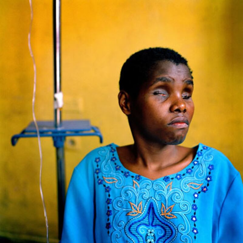 galleries/2010/06/08/congo-s-resilient-rape-survivors/congo-rape-as-weapon-14_gpzkux