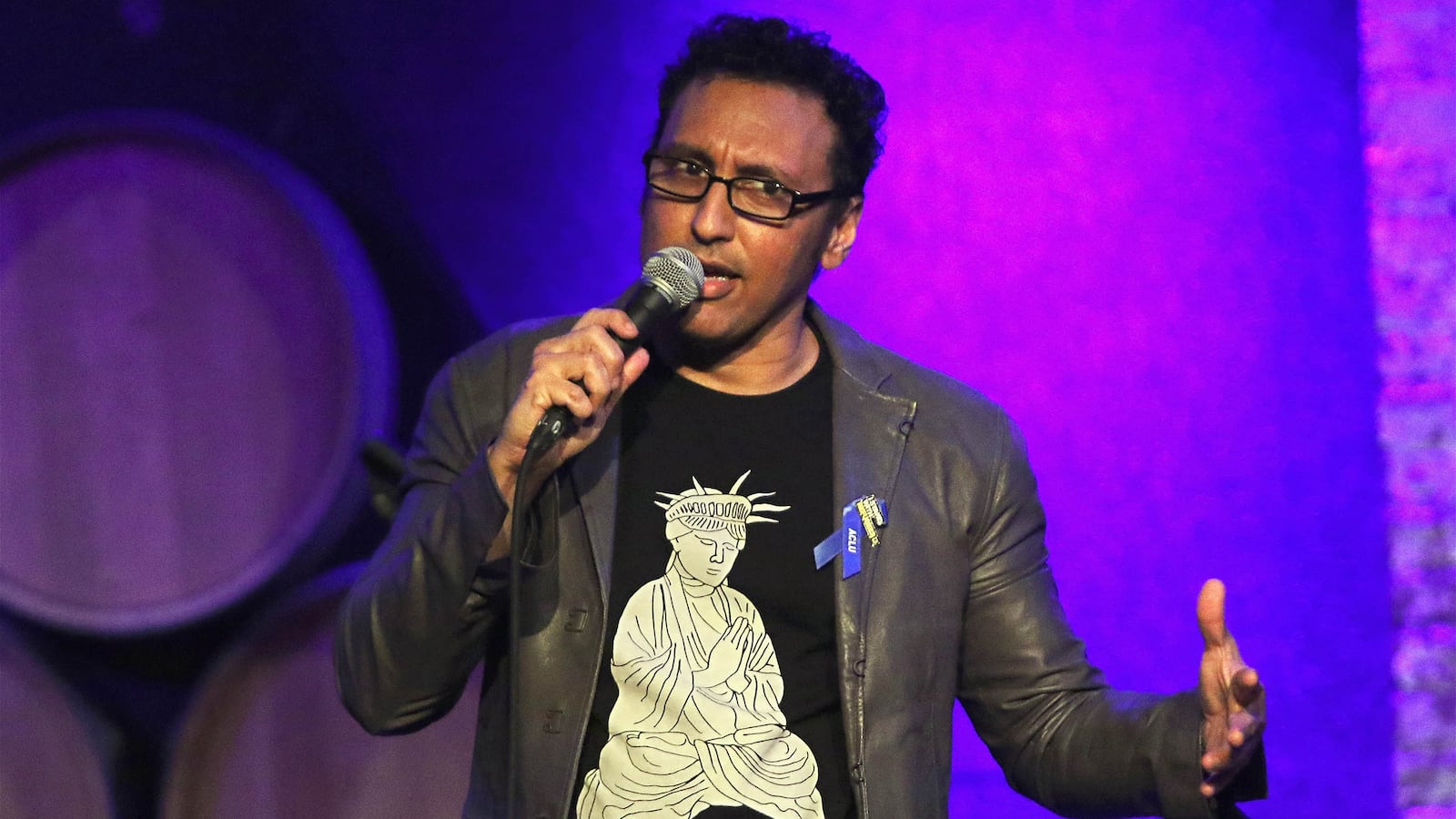 181026-kumar-Aasif-Mandvi-tease_r0smg0