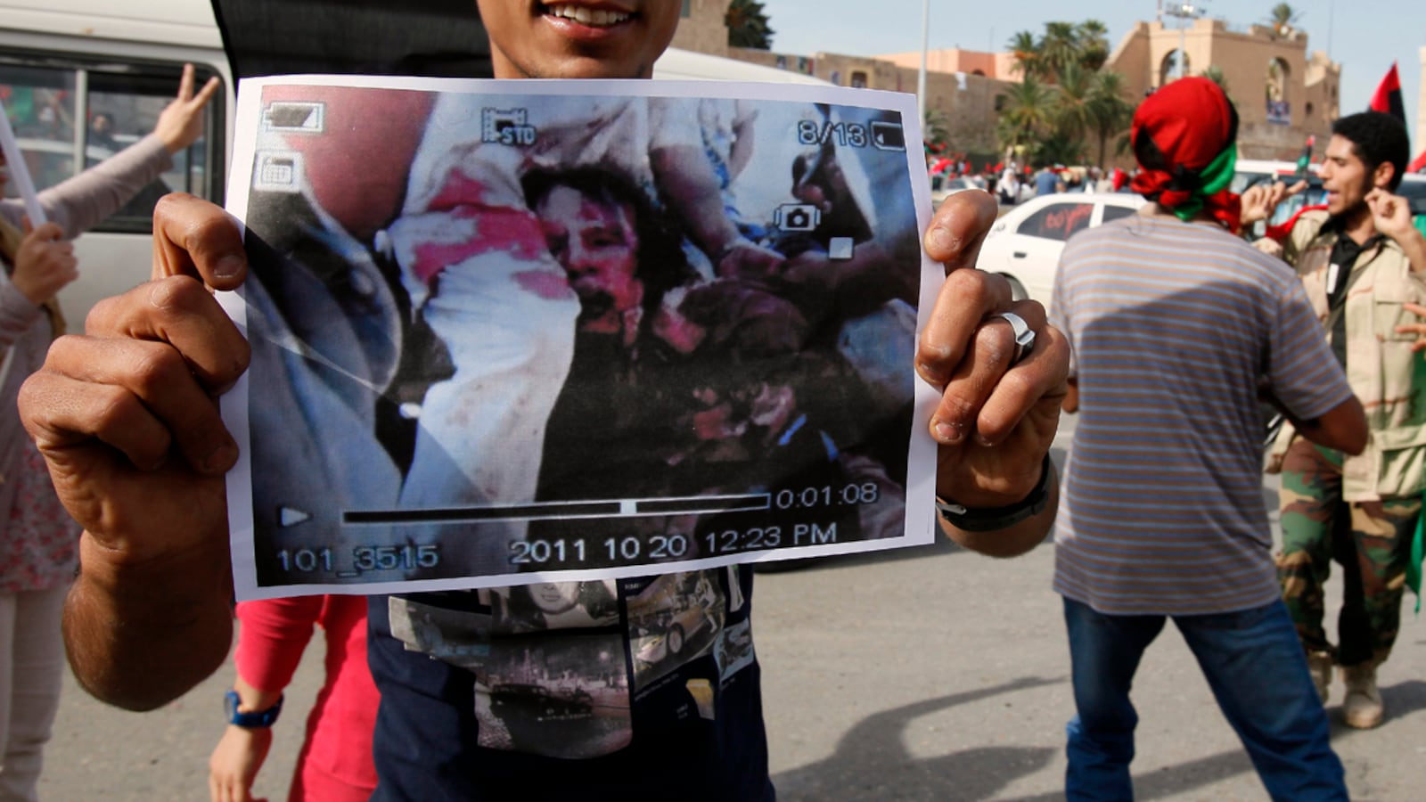 cheats/2011/10/23/secret-gaddafi-autopsy-completed/gaddafi-shot-head-cs_wfmtuq