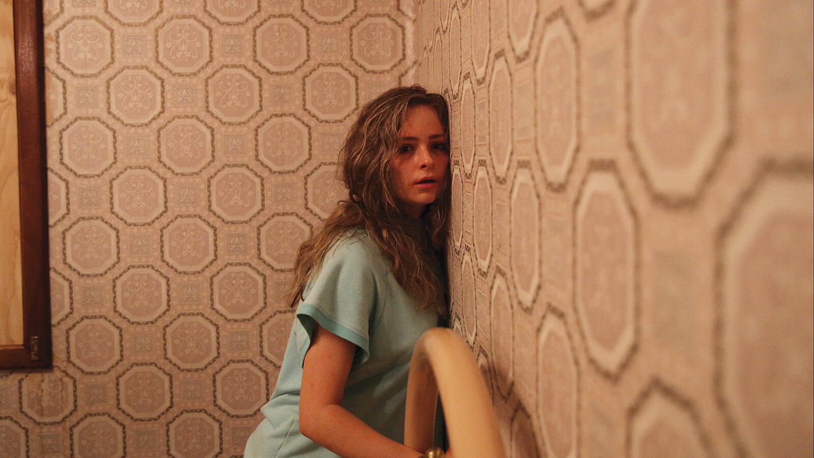 articles/2017/05/12/hounds-of-love-is-one-of-the-most-disturbing-movies-of-the-year/170511-schager-hounds-of-love-tease_kazc9s