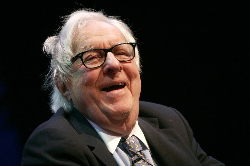 galleries/2012/12/28/whitney-houston-tony-scott-more-celebrities-who-died-in-2012-photos/celebrity-deaths-2012-ray-bradbury_xmgwr3