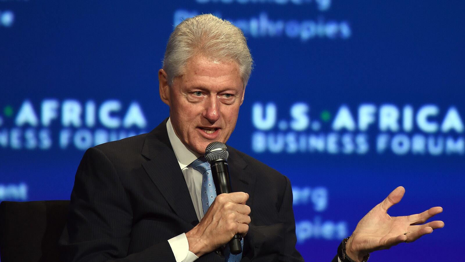 articles/2014/08/06/the-american-elite-embraces-a-new-africa-at-d-c-summit/140805-clift-africa-tease_vrgeog