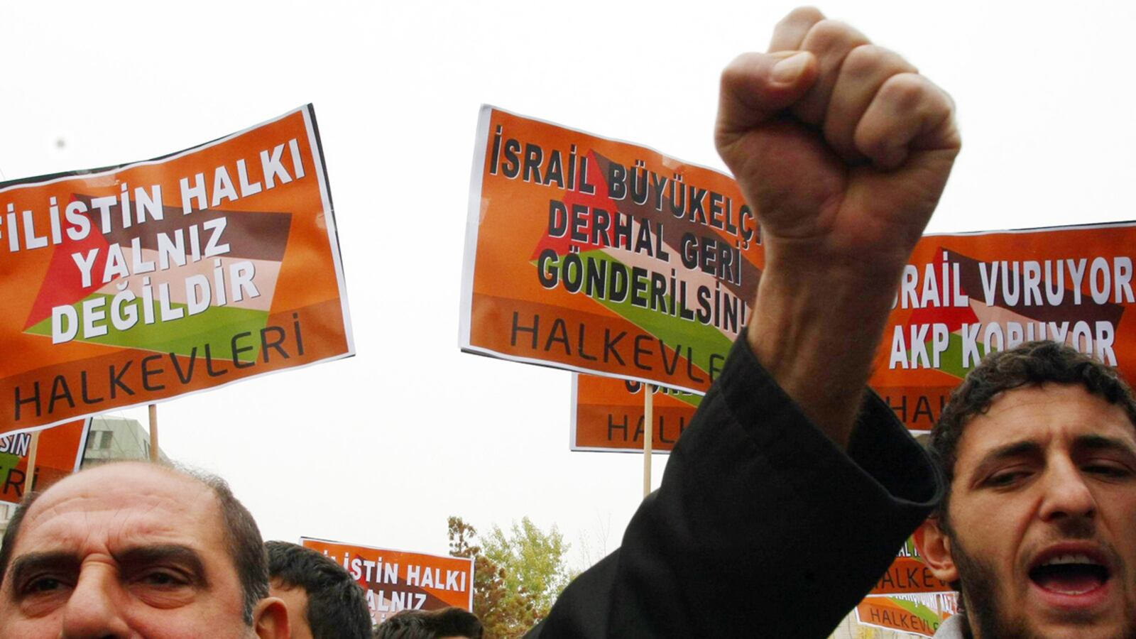 articles/2013/03/23/how-the-united-states-helped-behind-the-scenes-of-the-israel-turkey-deal/130323-Lake-Israel-Turkey-new-ST-box_ean8lm