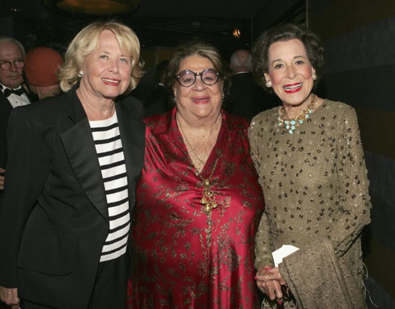 galleries/2010/12/04/elaine-kaufman-hostess-to-the-stars/elaines-2_yosvvh