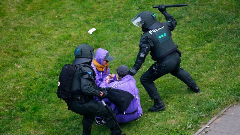 170707-G20-07_ploqbq