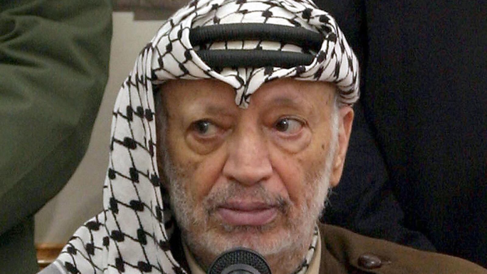 cheats/2012/11/24/arafat-to-be-exhumed-in-death-probe/yasser-arafat-exhumed-cheat_fqi52l