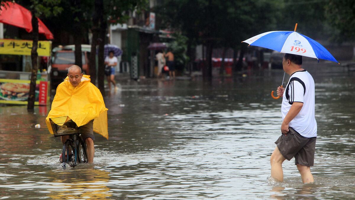 cheats/2012/07/29/climate-change-to-blame-for-weather/climate-change-to-blame-odd-weather-cheat_u4oywt