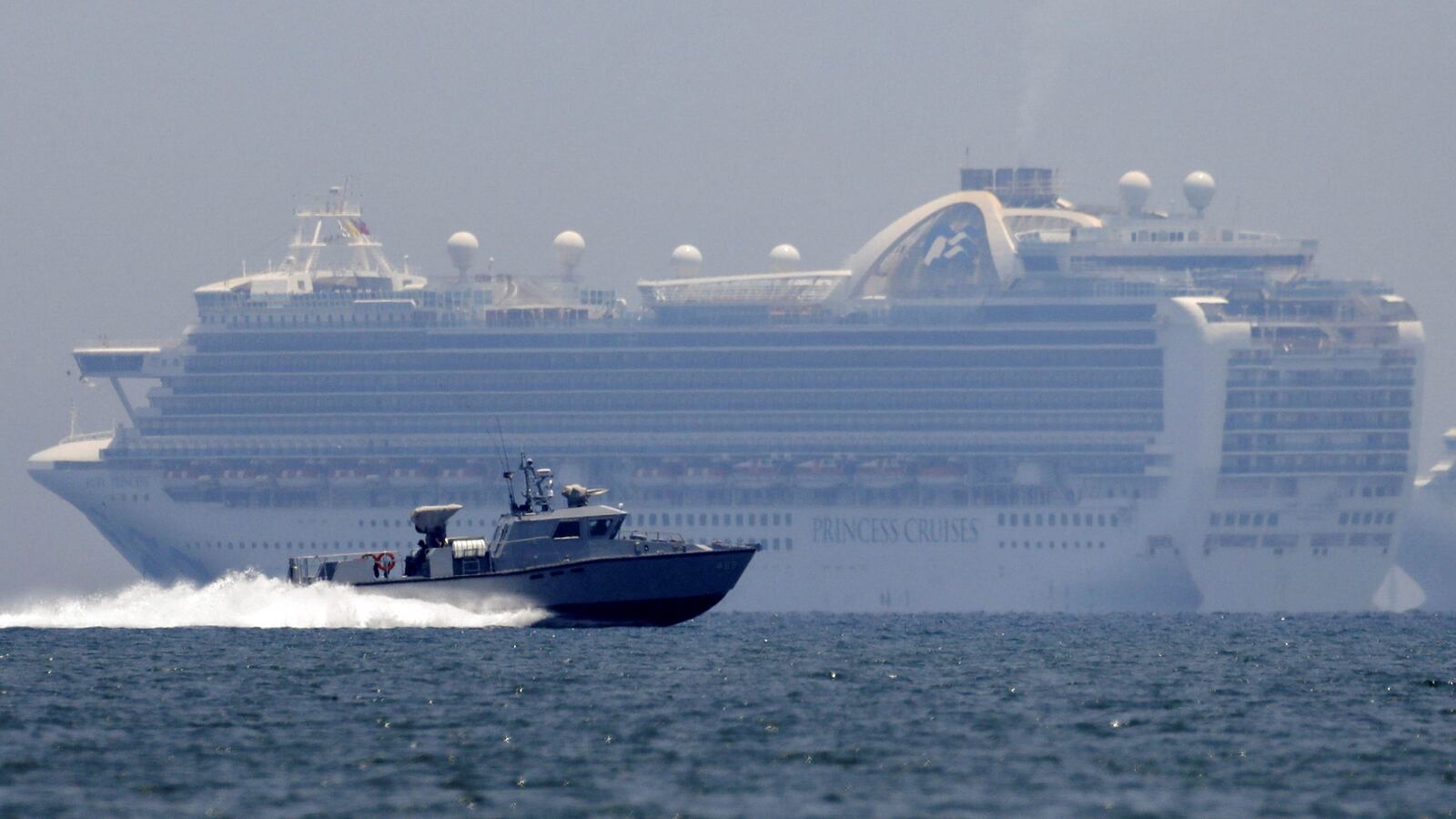 2020-05-07T000000Z_106560848_RC2GJG9K10M1_RTRMADP_3_HEALTH-CORONAVIRUS-AUSTRALIA-CRUISESHIP_rdwwcb