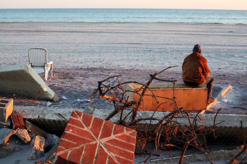 articles/2013/01/04/residents-fume-over-long-wait-for-hurricane-sandy-aid/freedlander-crocker-sandy-relief-embed2_exjmmj