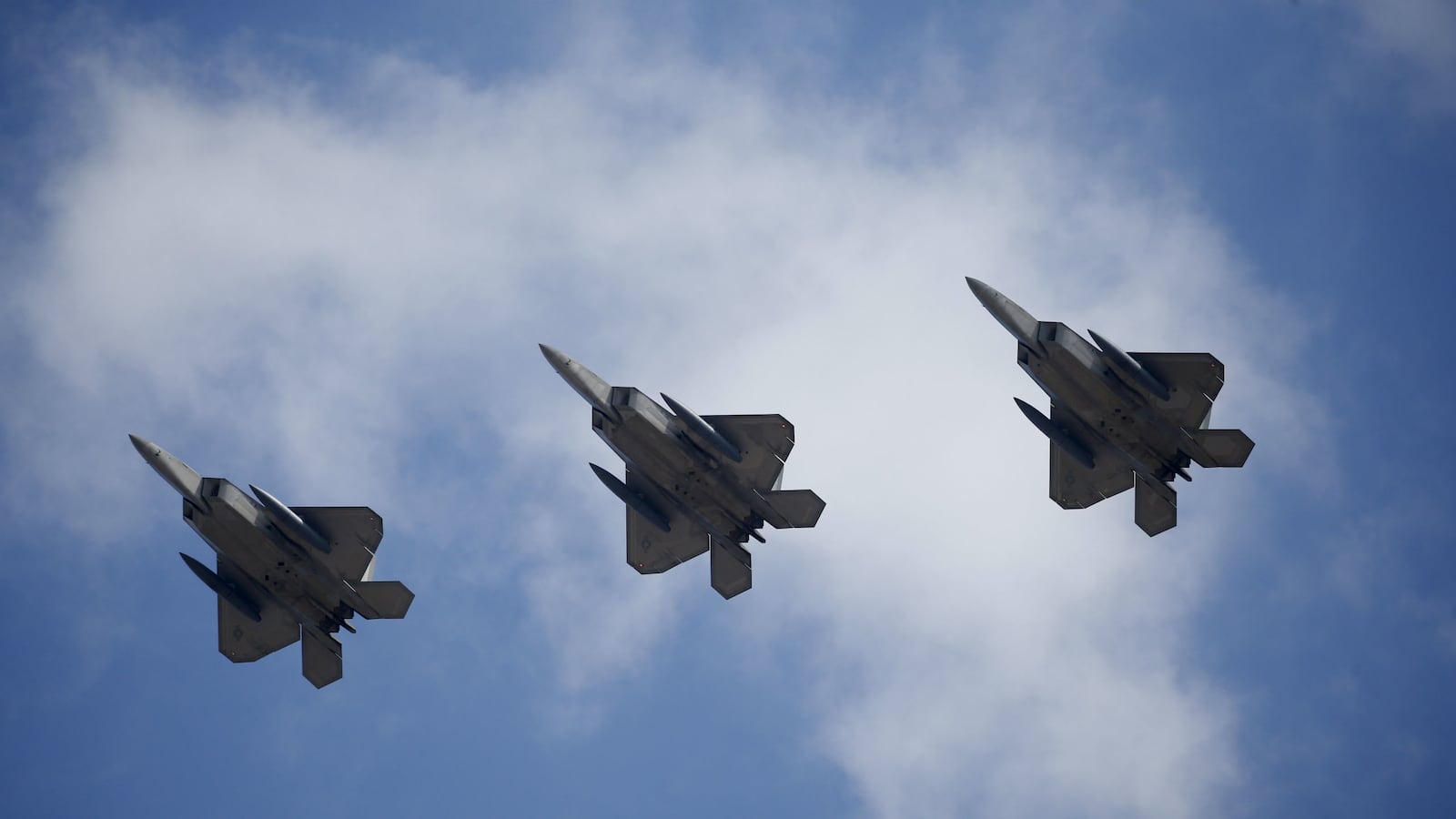 cheats/2016/02/17/u-s-stealth-jets-fly-over-south-korea/160217-us-fighter-jets-fly-south-korea-cheat_etrol1